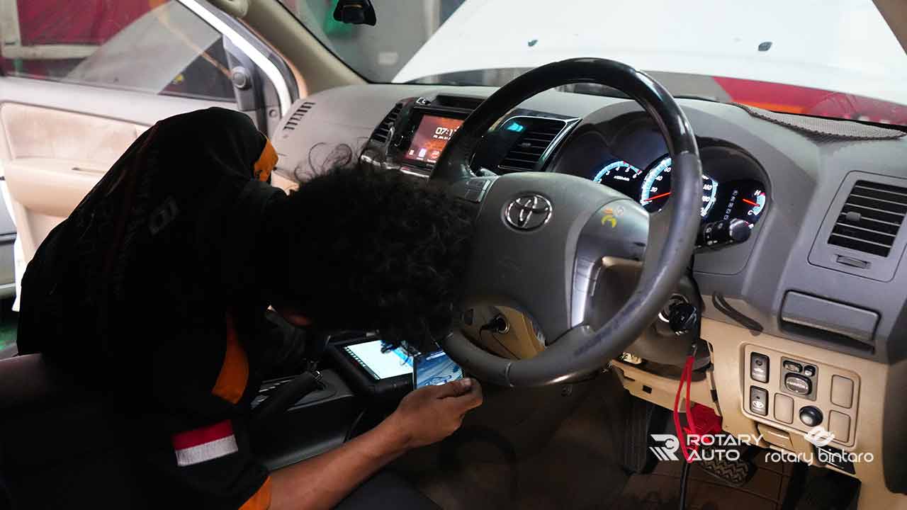 Mengungkap Misteri Penyebab Setir Mobil Berat Pada Sistem Power Steering Anda